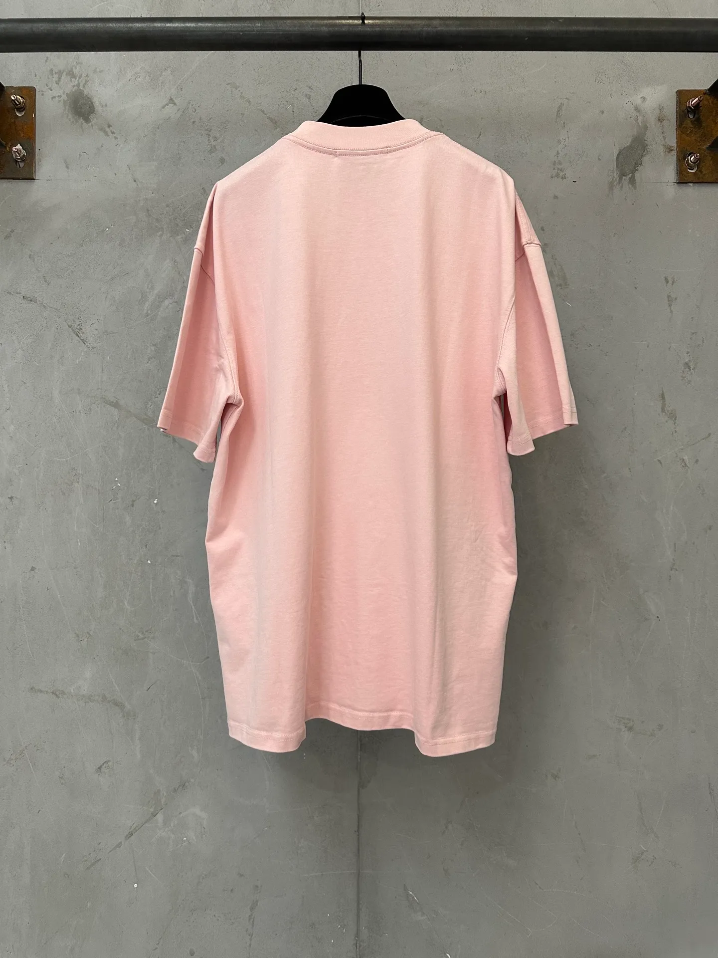 Summer New Arrival heavyweight 400g short-sleeved Jil sander 26ss Classic logo thick plate glue printed short-sleeved T-shirt Fabric: Made of high-definition super heavyweight cotton double yarn compact Xinjiang cotton, weight 400 grams, with 2*2 Salona rib 420g, clean cloth surface, clear cloth texture, tight feel, stiff, high color fastness, no change in shape, no Color Change, the pattern adopts three-dimensional thick plate glue printing process Customized hardware, threads, accessories, plate alignment, male and female, Same Style -Color: Black White, Gray, Brown, Black, Blue Pink, -Size: XS S M L XL